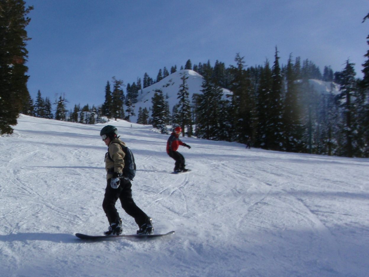 Yang and Monica snowboarding back to the car on Sunday afternoon.