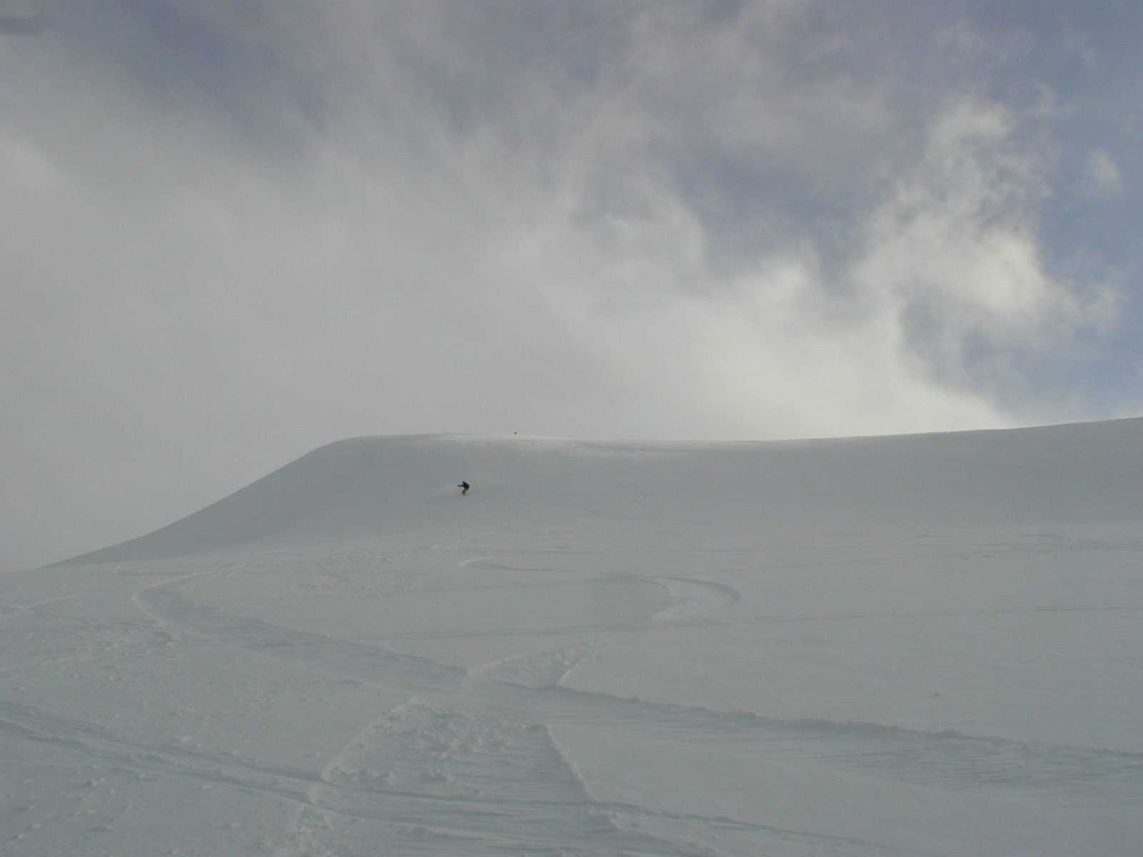 Catherine, hanging an arm out on a heel-side turn, from the top of our hike Saturday afternoon...