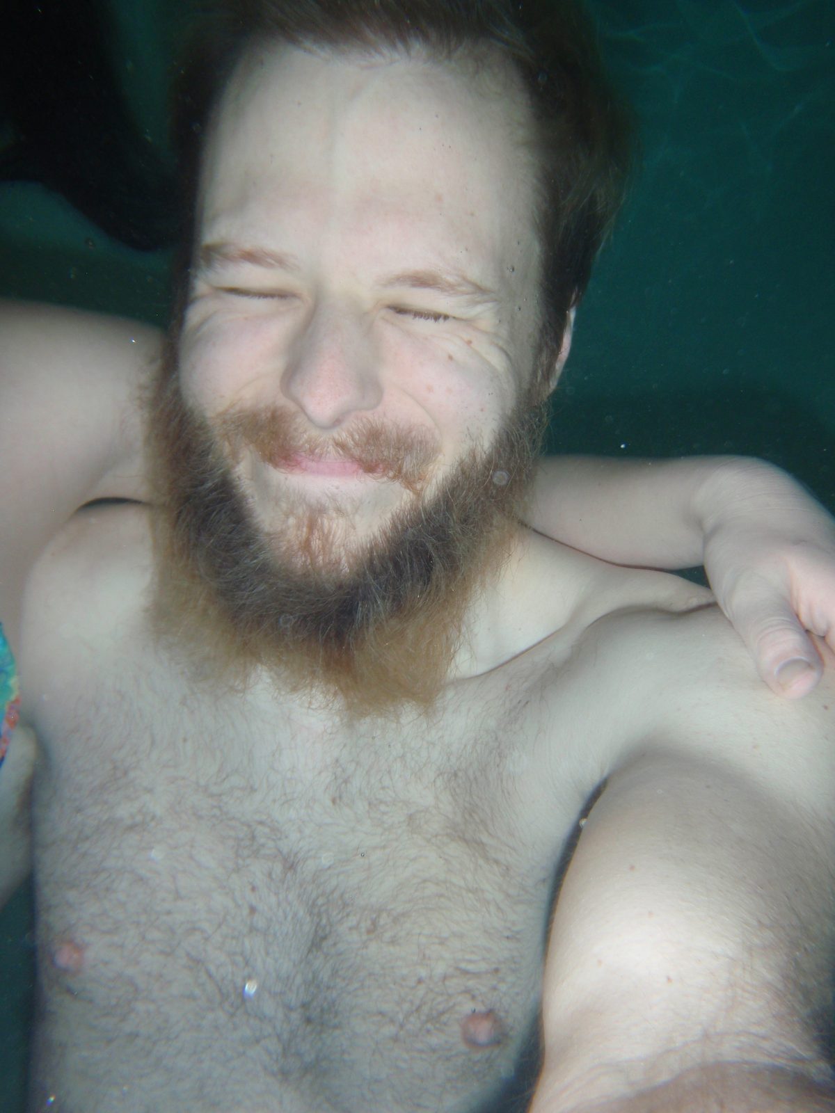 Ow water hurts my eyes.
