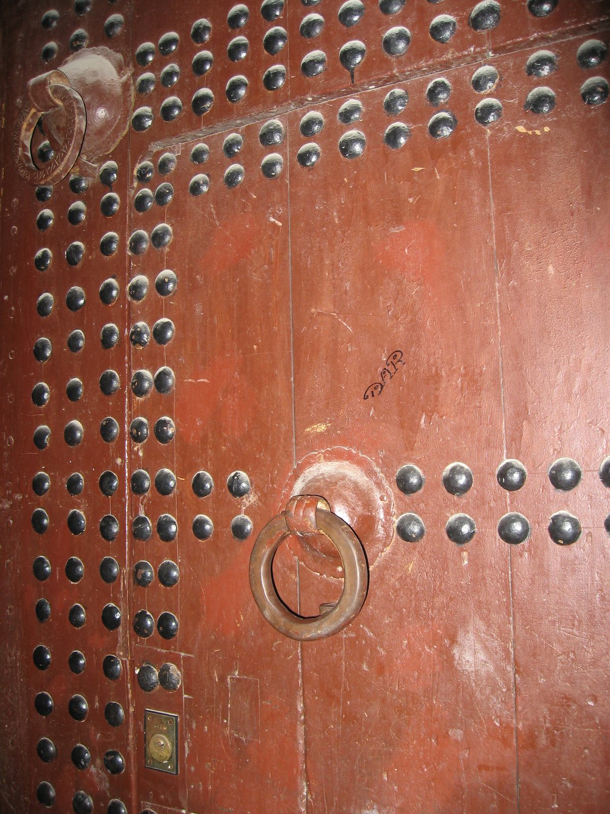 Doors in more traditional or conservative parts of the Islamic world often have two door...