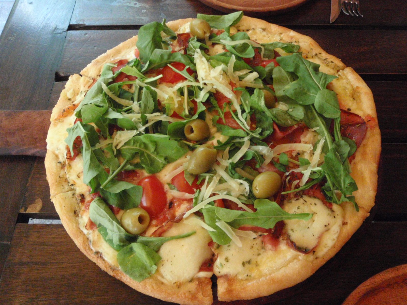 Close up of our pie.  Really decent pizza.