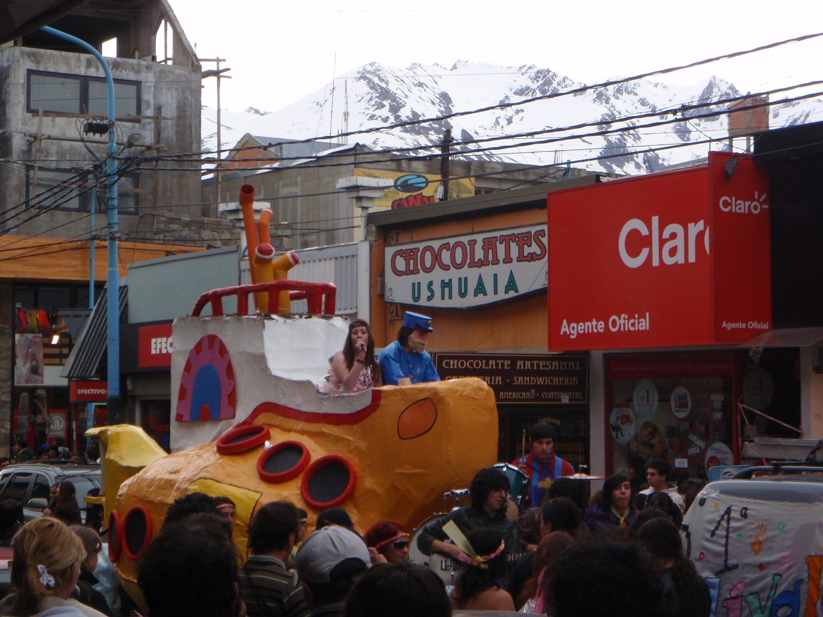 Here comes the yellow submarine!  Complete with singing beatles.  The girl singing really didn't...