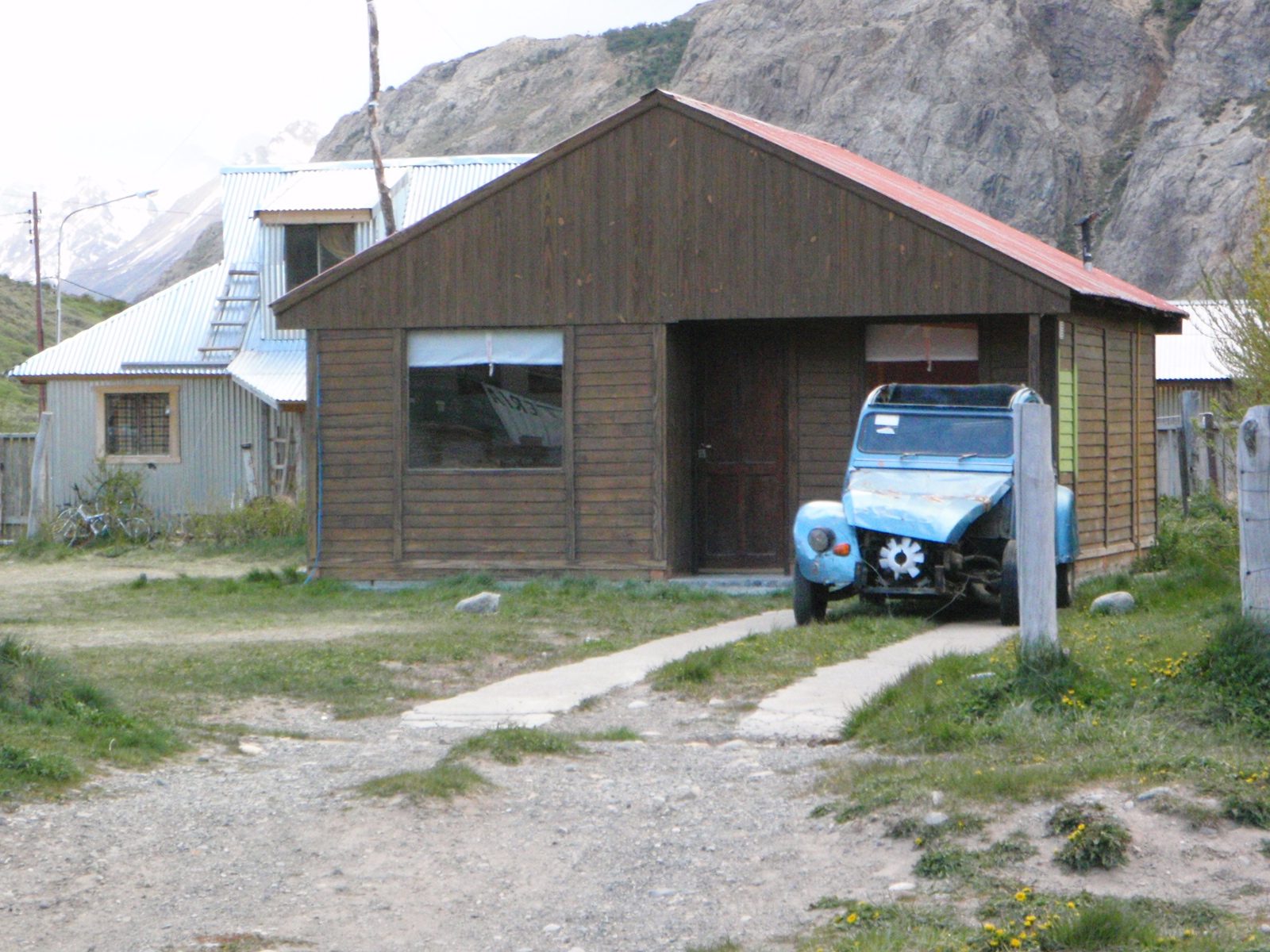 Pretty sweet old Volkswagen.