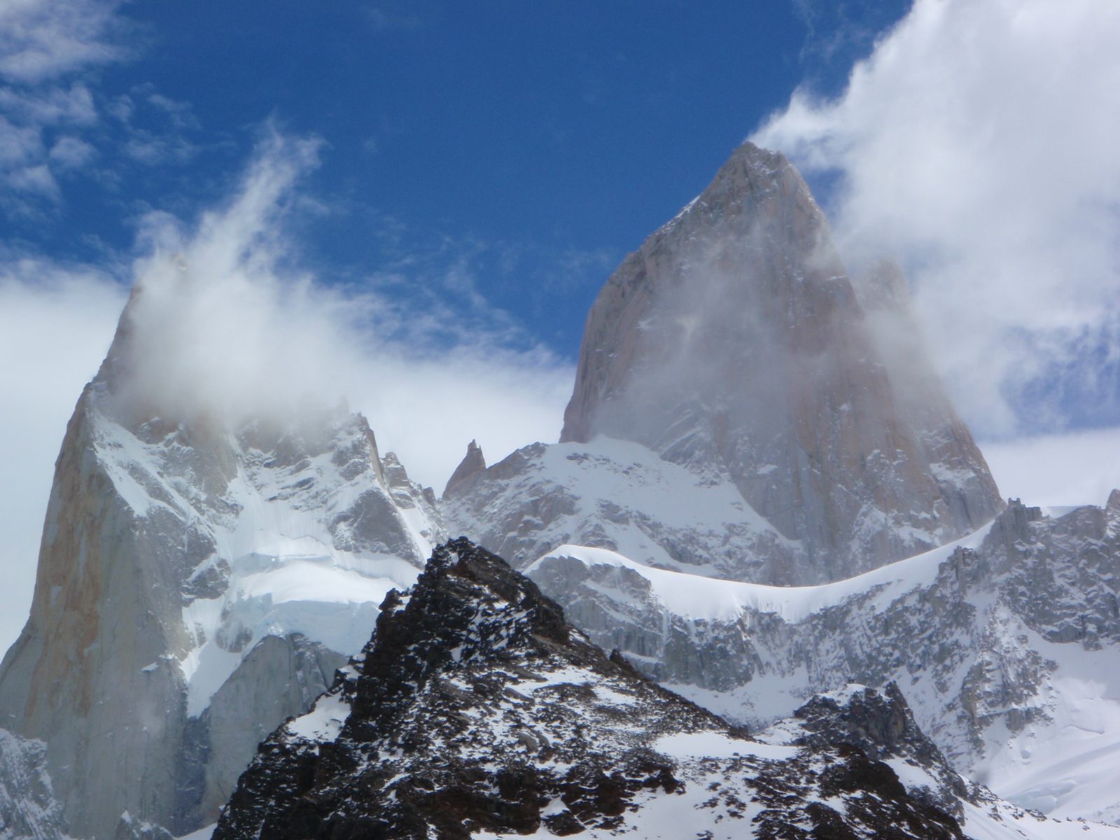 Even better!  You can see why Cerro Chalten means "smoking mountain".
