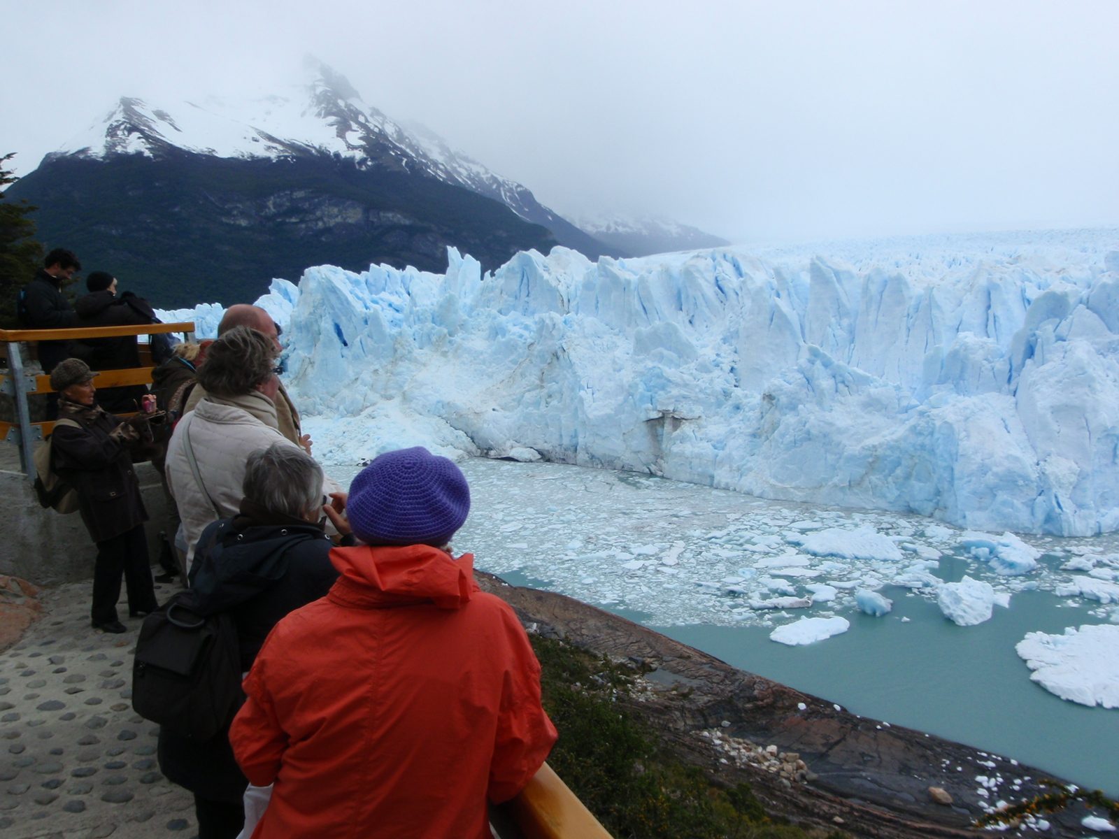 Watching from part of the kilometers of observation decks. While we were there, the park was...
