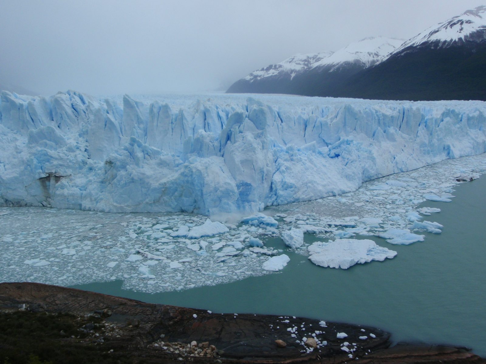 Kersplash!  A big section of glacier falling into the water.