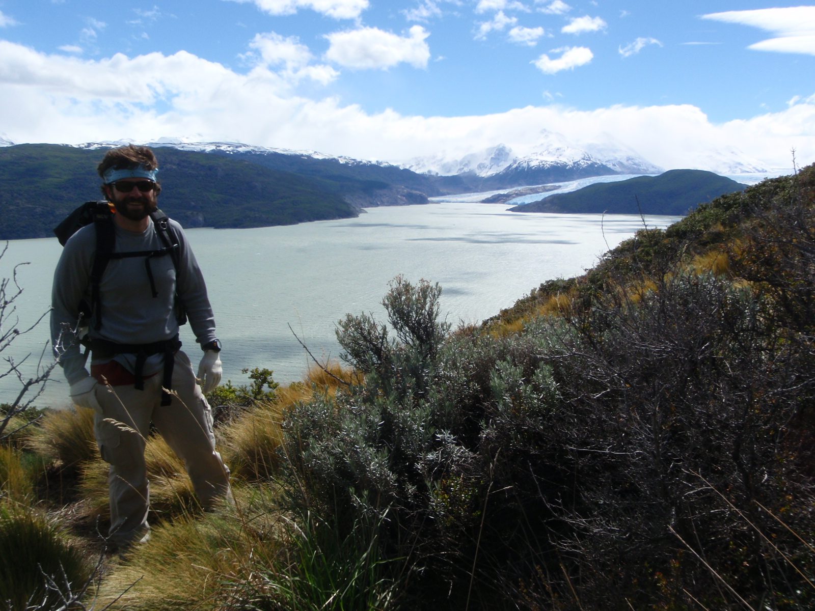 Jay and Glaciar and Lago Grey.