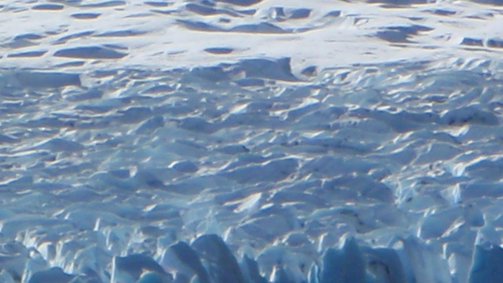 Surface of Glaciar Grey... zoomed in.