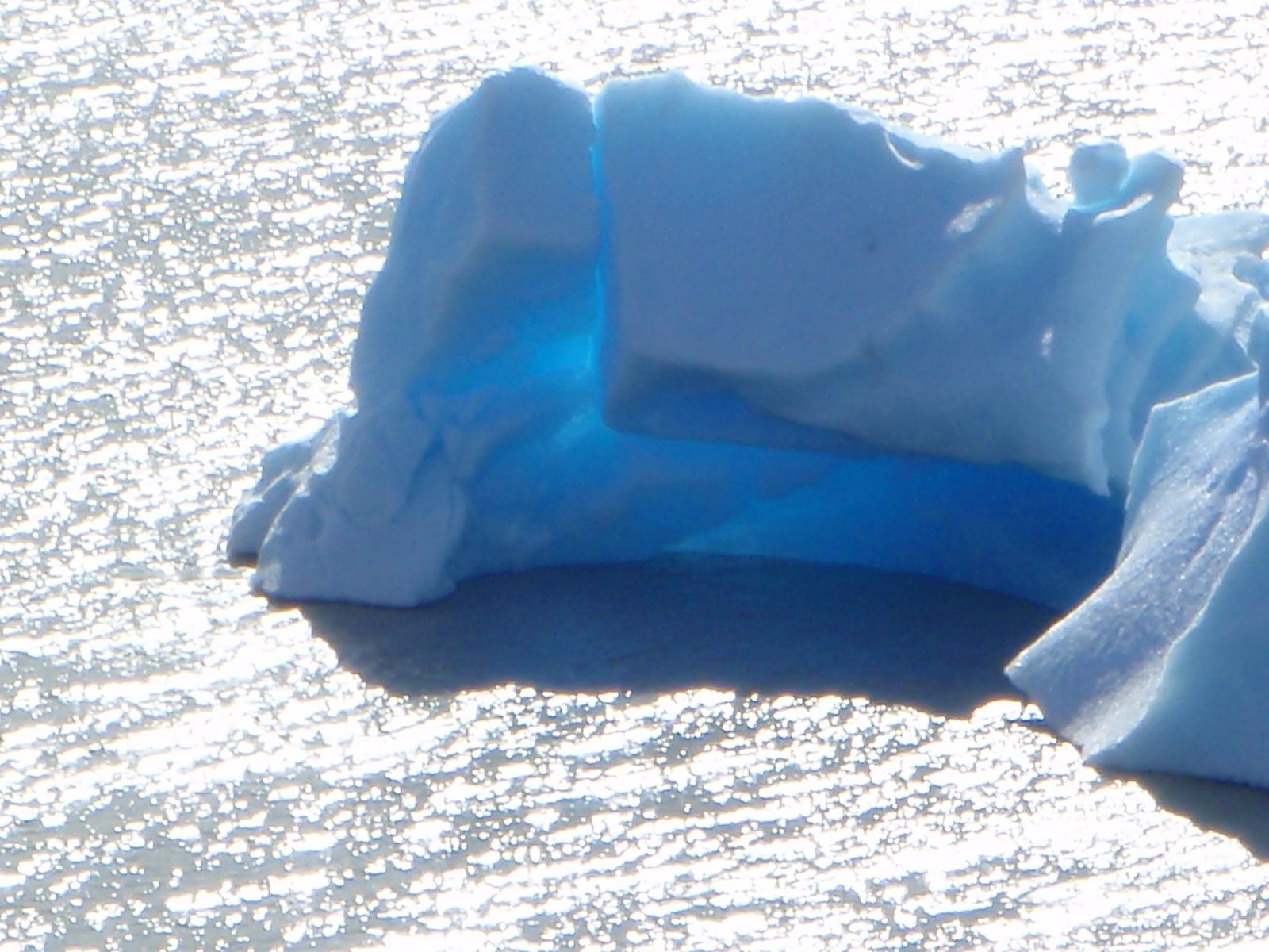 Sunlight + ice = pretty colors.