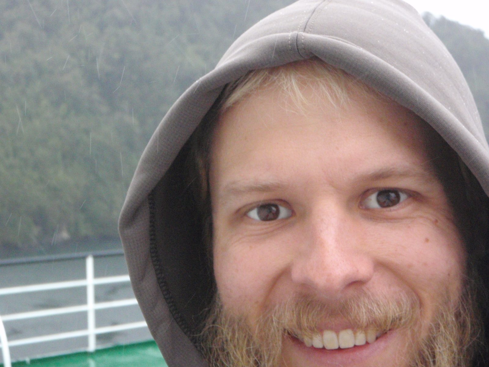 Morning photo, wearing the hoodie that was stolen from me at Mission Cliffs a few months ago. Grrr...