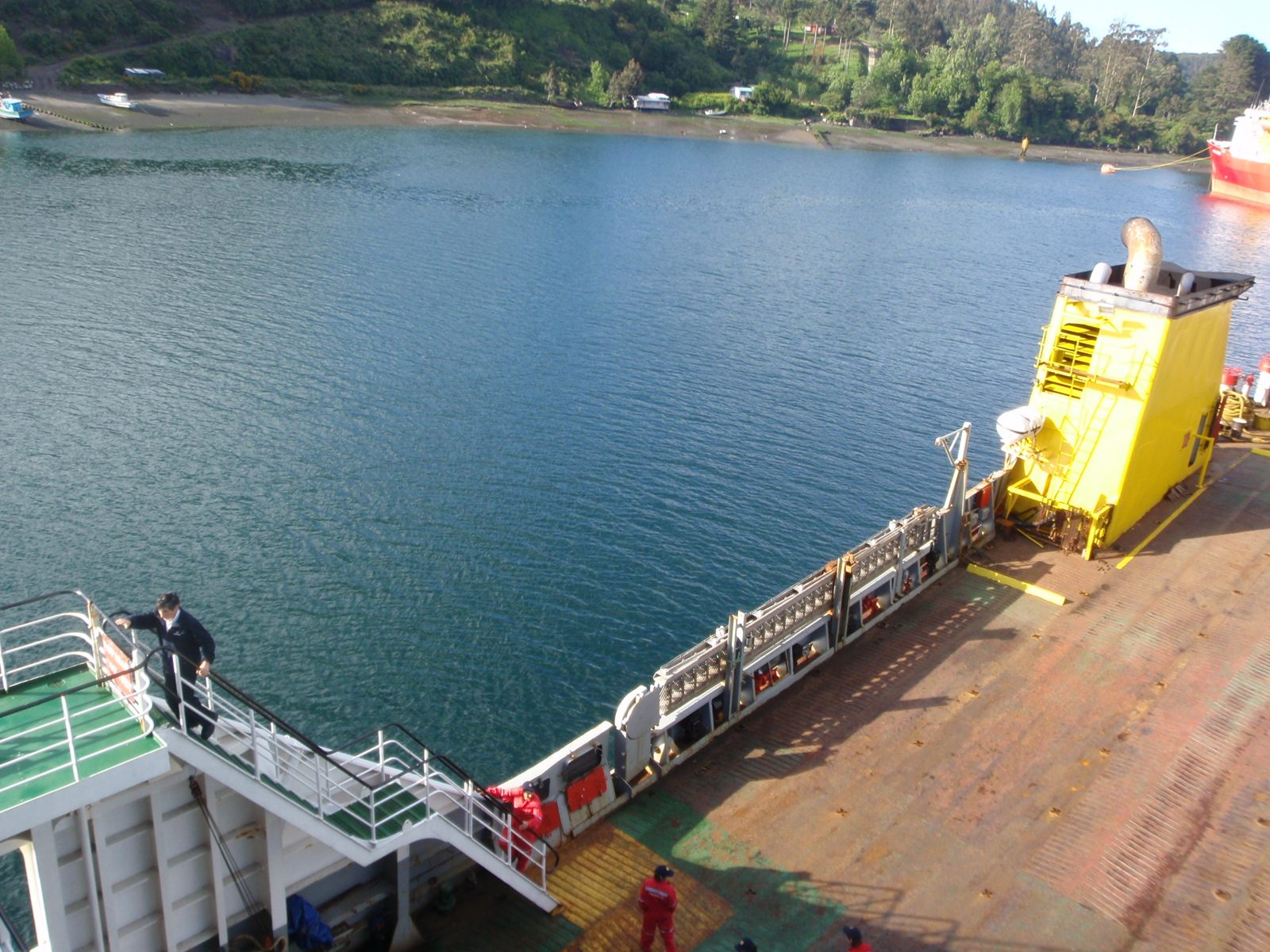 See! No cargo.