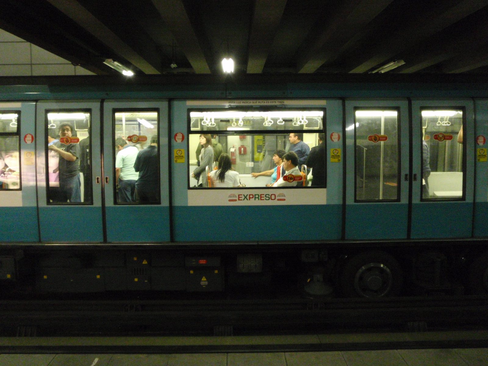 Chileans riding the subway.