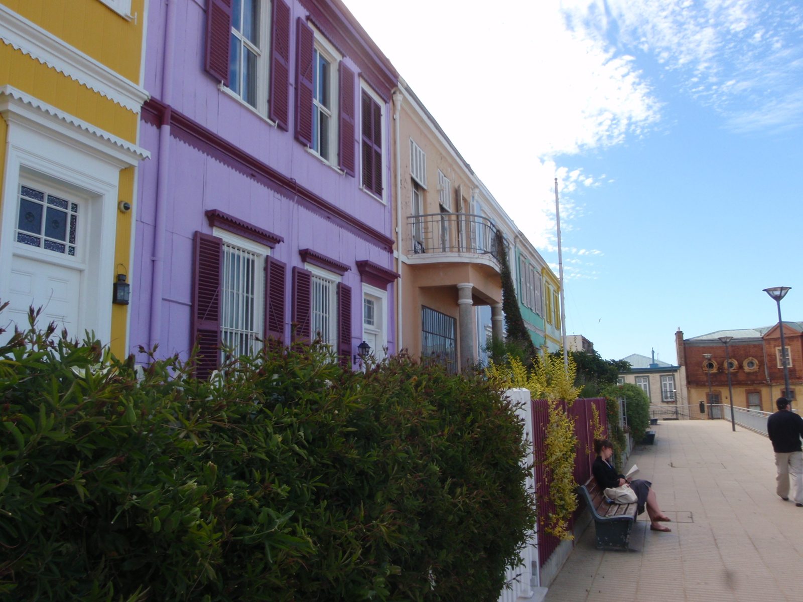 Beautifully painted houes in one of the more touristy areas of Valparaiso near Cerro Concepcion. 