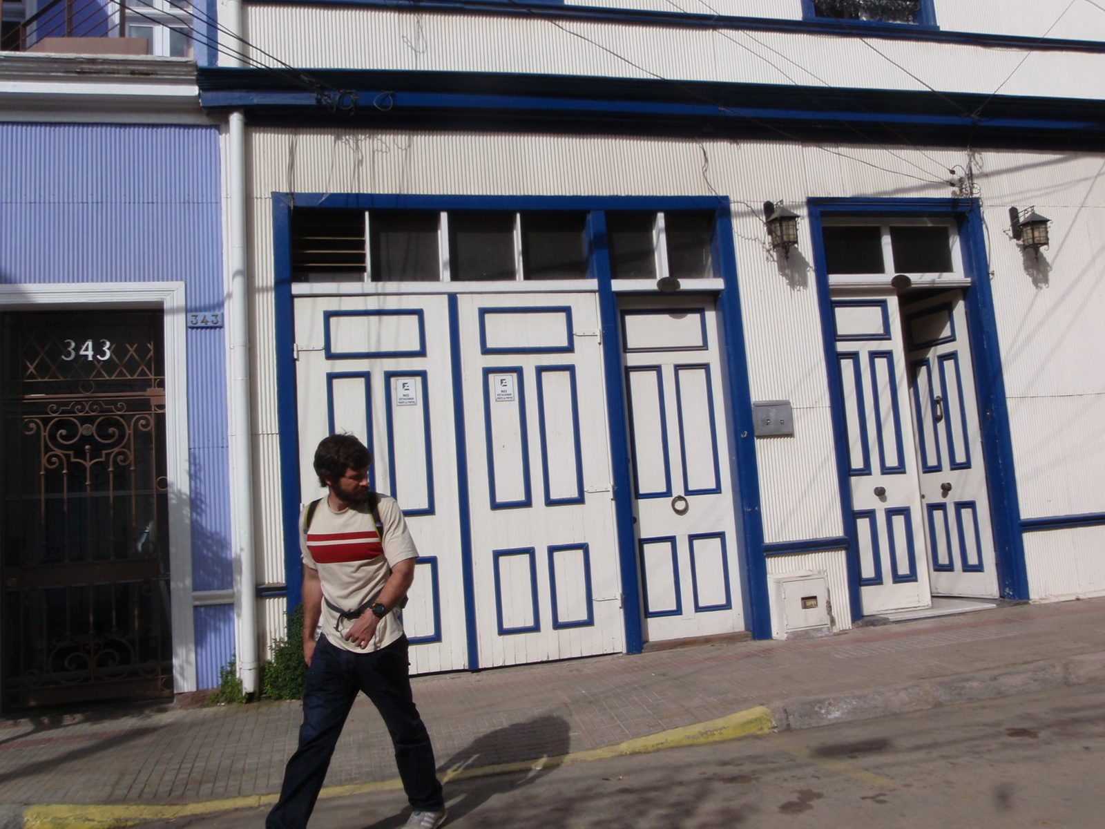 Jay walking the streets of Valparaiso.