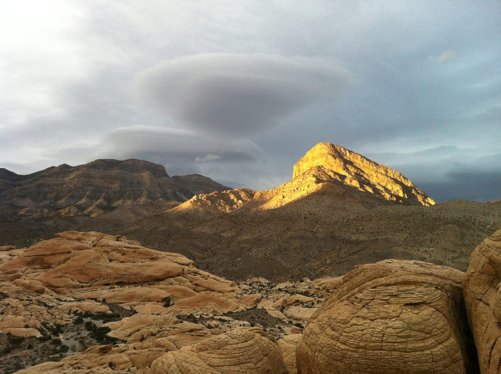 Friday was windy to say the least. I've heard these sorts of spooky UFO-looking clouds called...