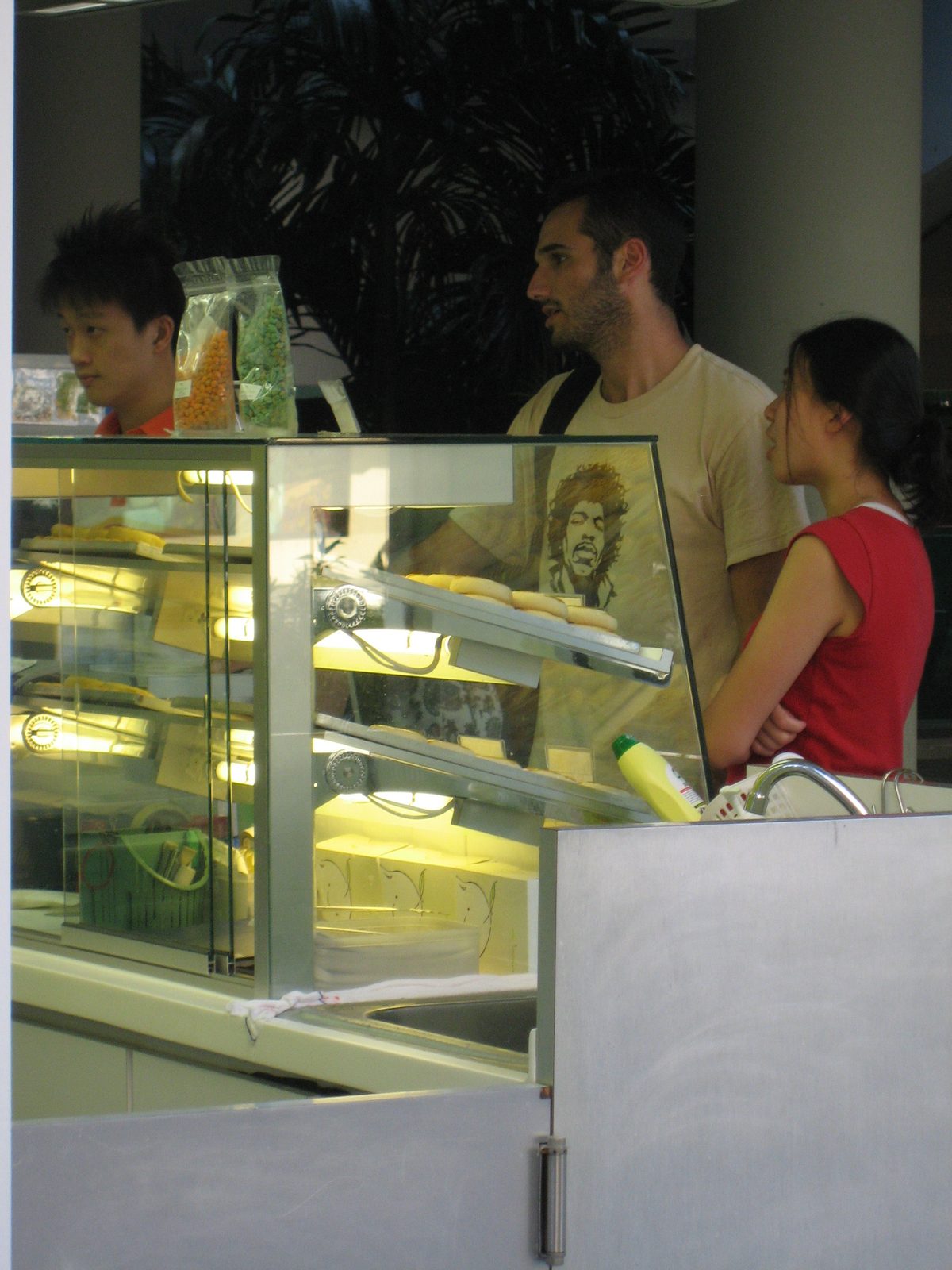 Jamie drives a hard bargain for a soy smoothie or something like that at Mr. Bean, Singapore. ...