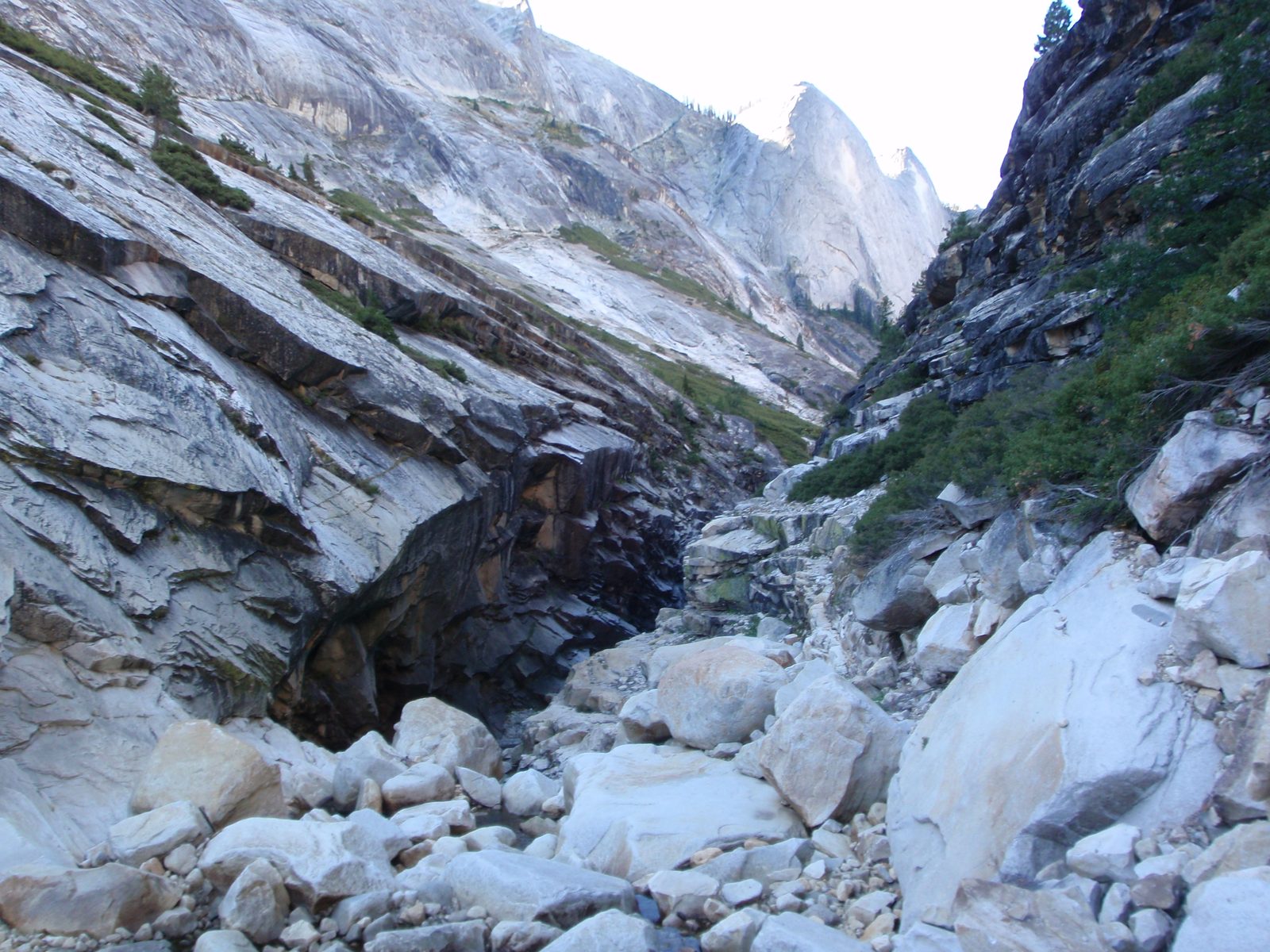 View into the inner gorge, just above Initial Ledge.