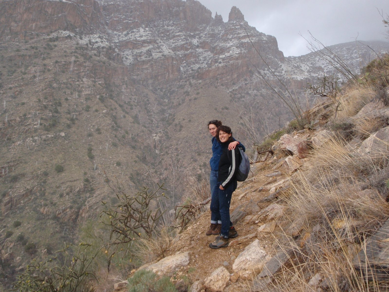 Mel and Emily. Finger rock directly above their heads.