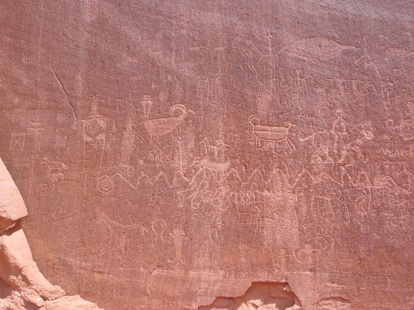 Petroglyphs between Neon and Choprock on the Escalante.