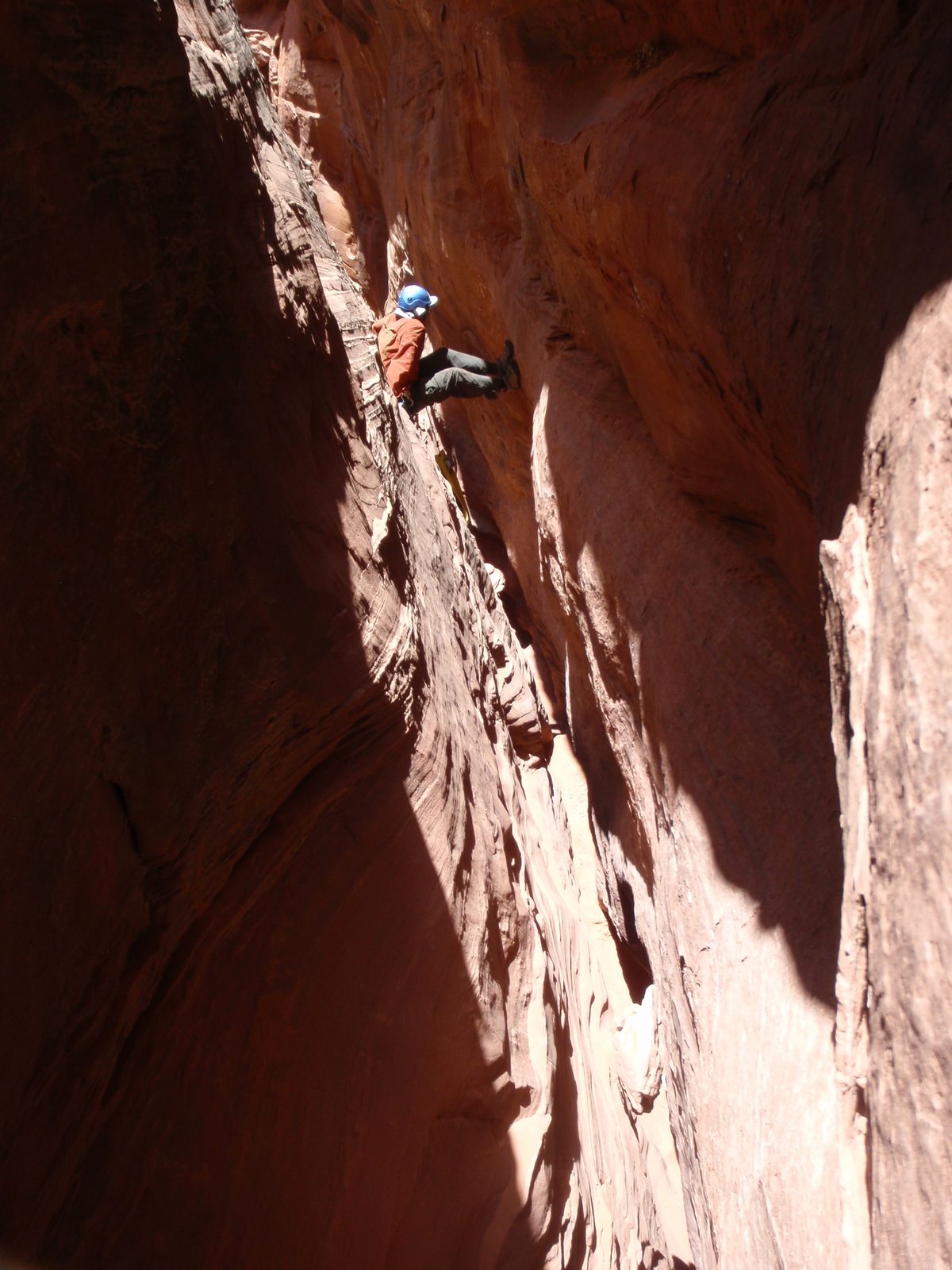 Definitely some fresh air below. It was far too narrow to travel at the bottom.