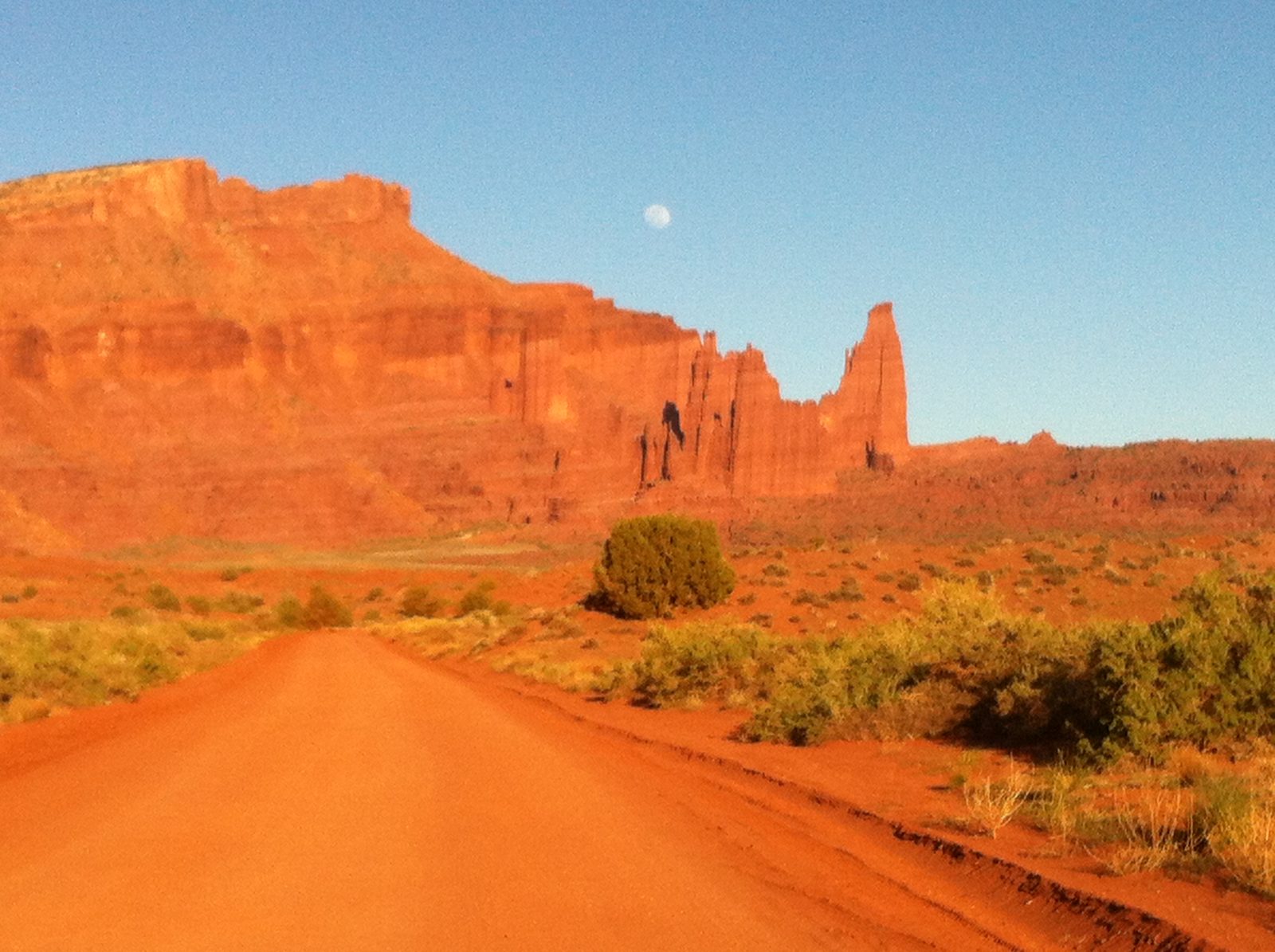 On the recommendation of our climber acquaintances from Sister Superior, we drove a few extra...