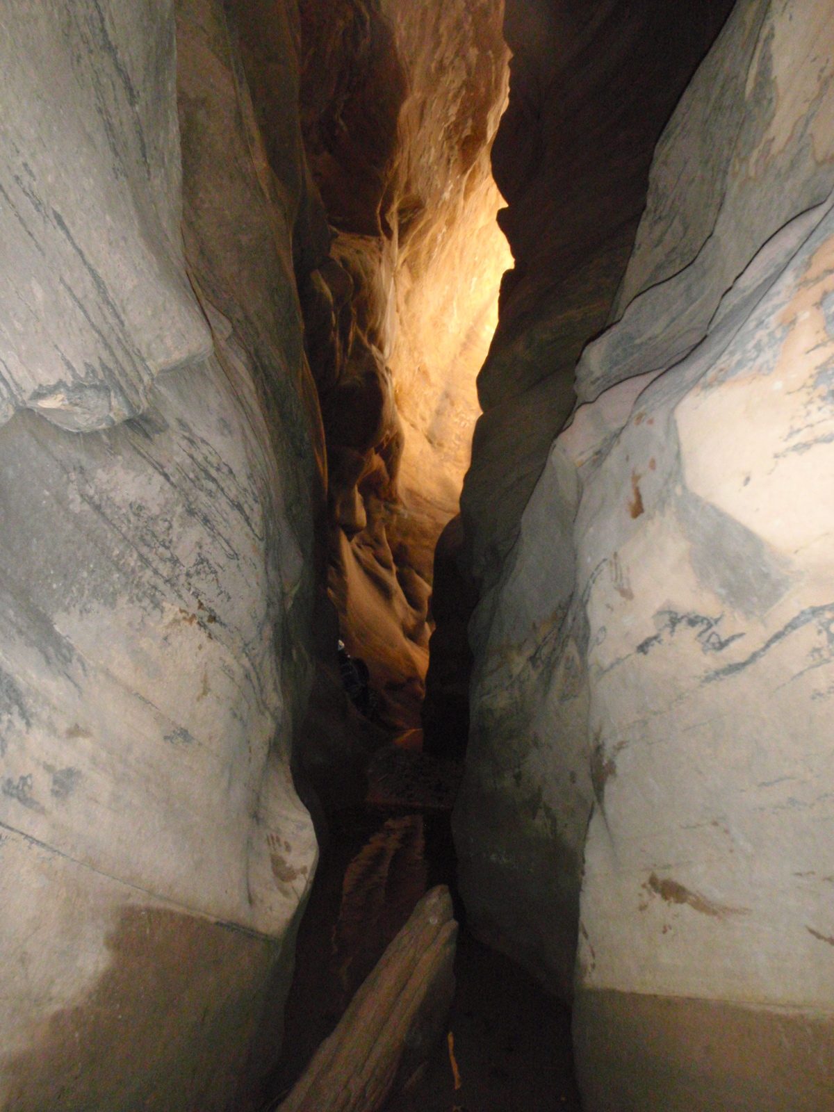 Getting closer to the end of the narrows in Pine Creek Canyon.