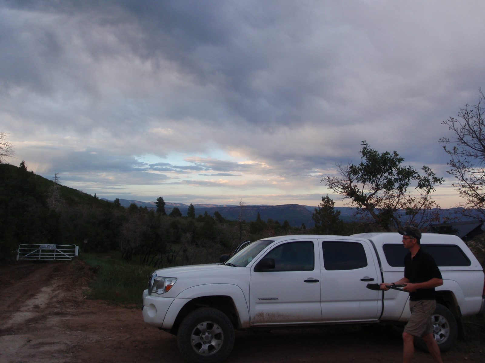 After hiking back to the trailhead, we took the park shuttle back to the Visitors' Center where...