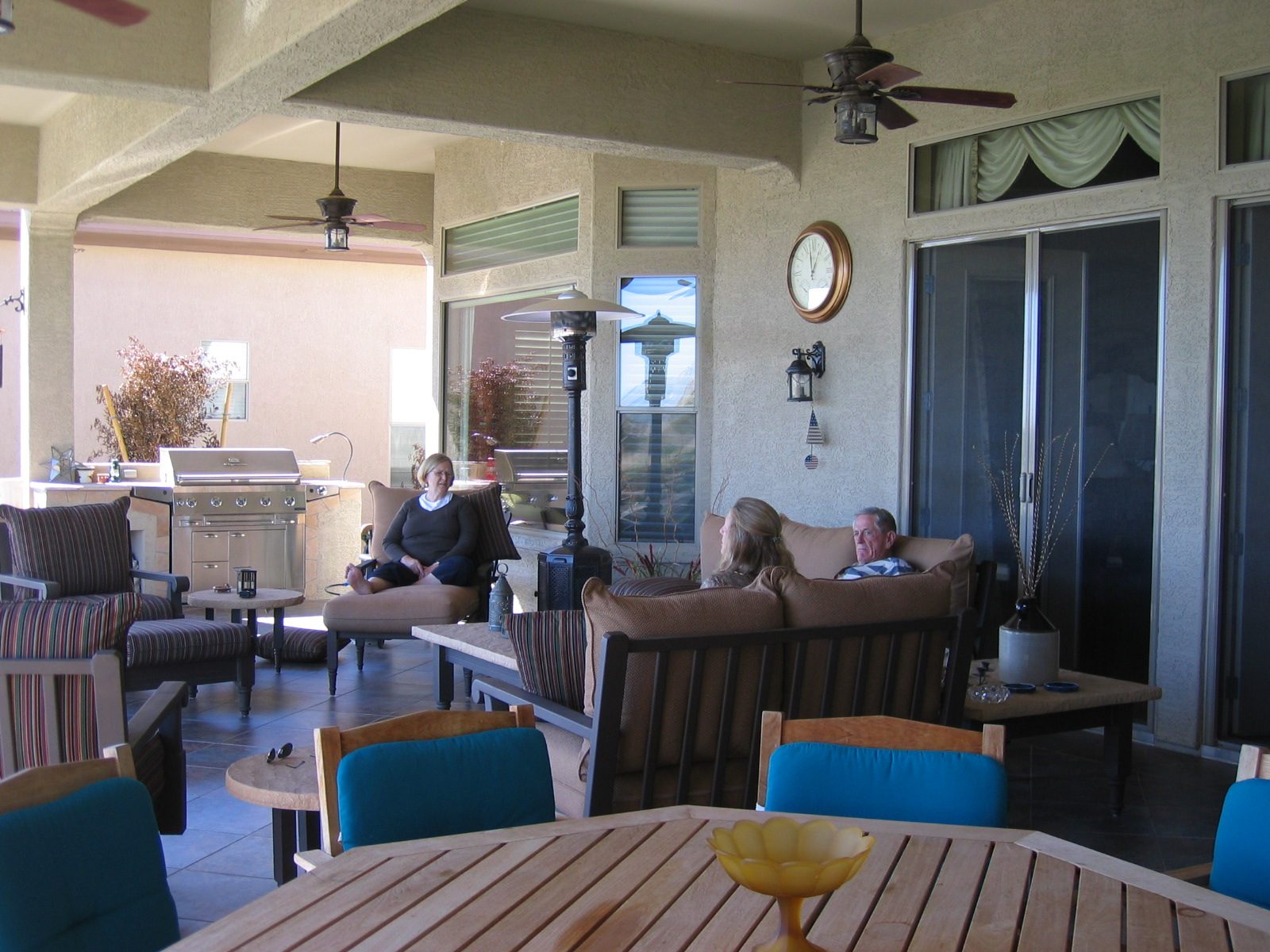 ... and from the entrance to the outdoor area