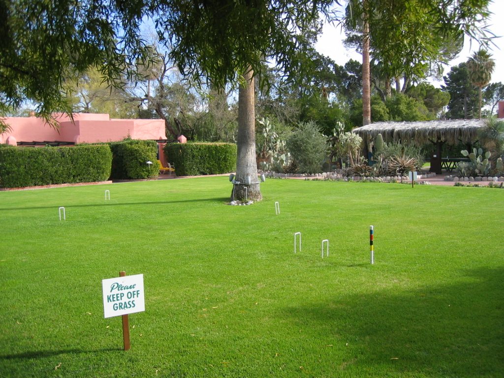 Followed by lunch at the "Arizona Inn" next to the croquet court with a rather inexplicable...