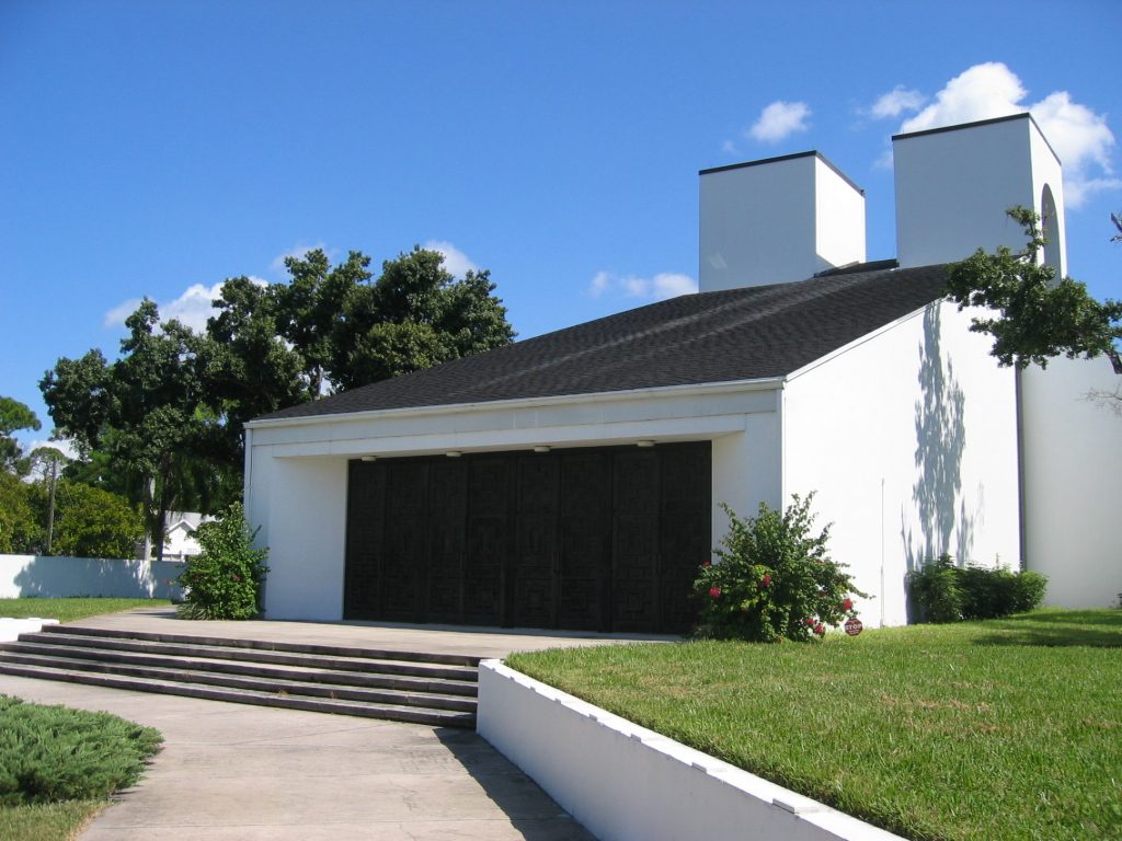 St Luke's - main entrance - from the street.