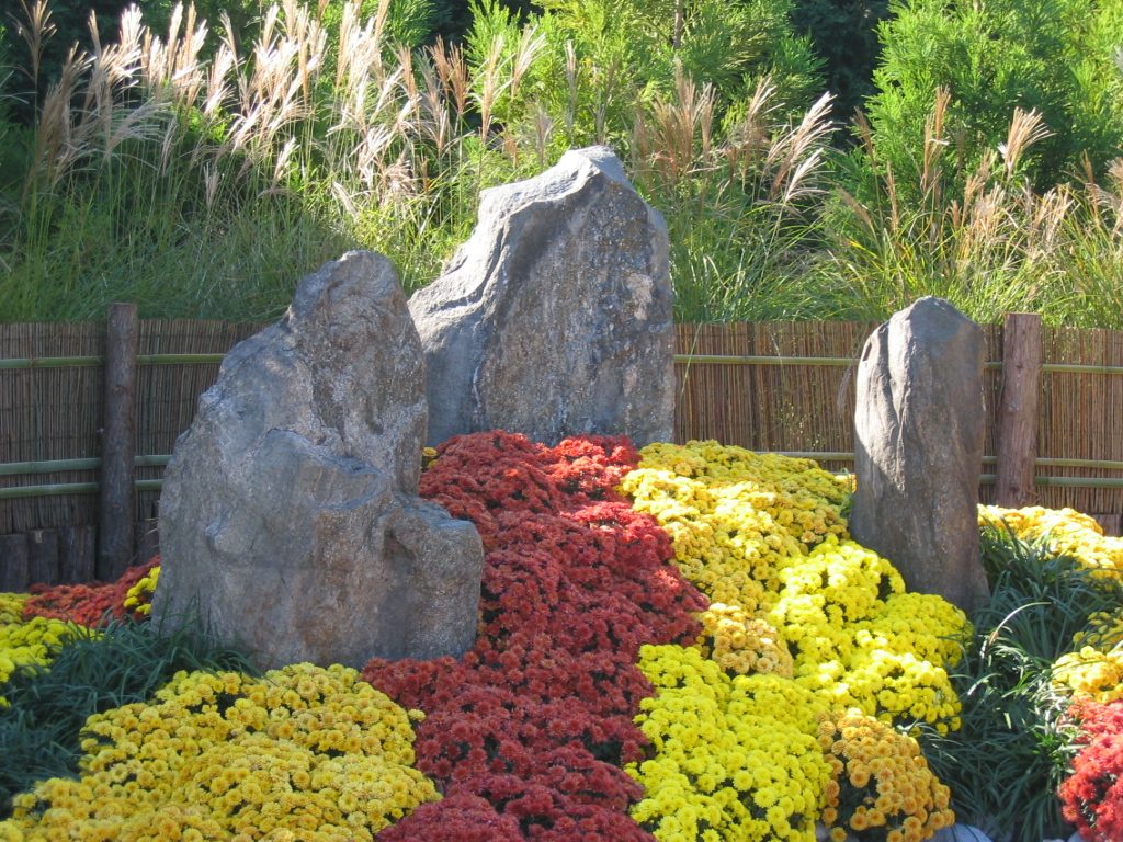 I liked this landscape a lot...there were a lot of grasses as well in the exhibit.  Glorious...