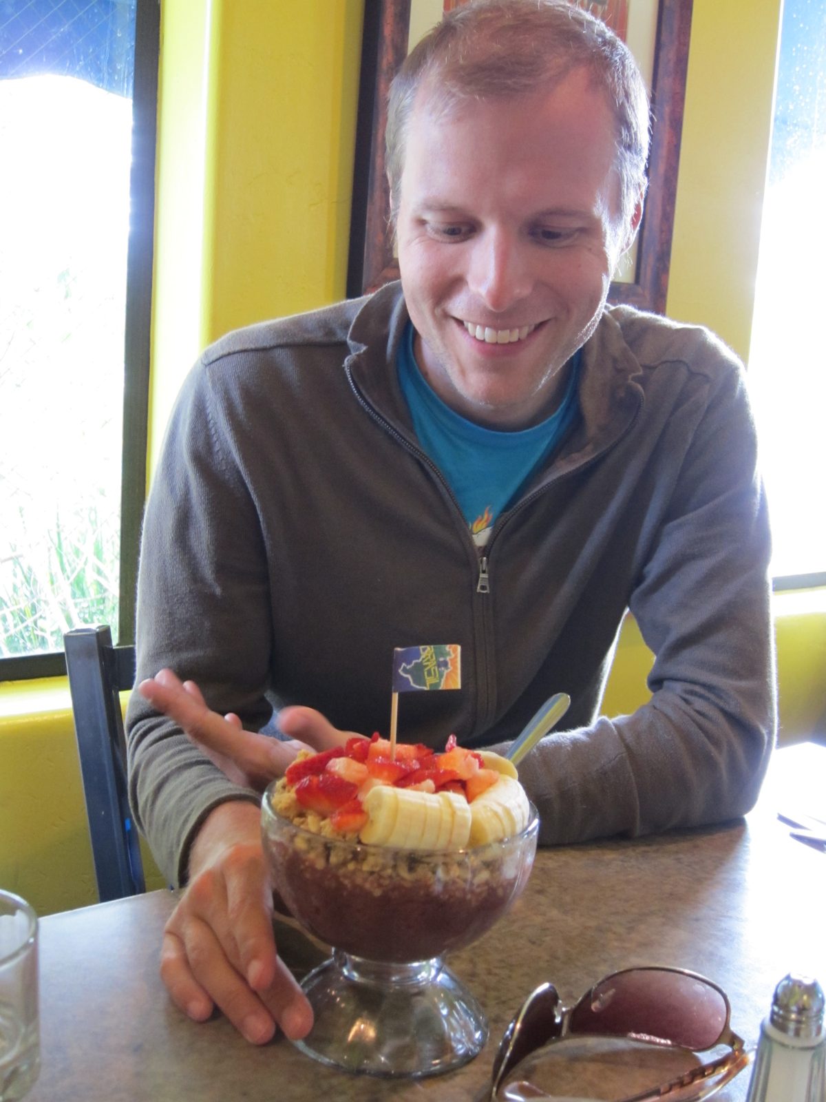 Some fresh fruit over acai.  Note the flag.