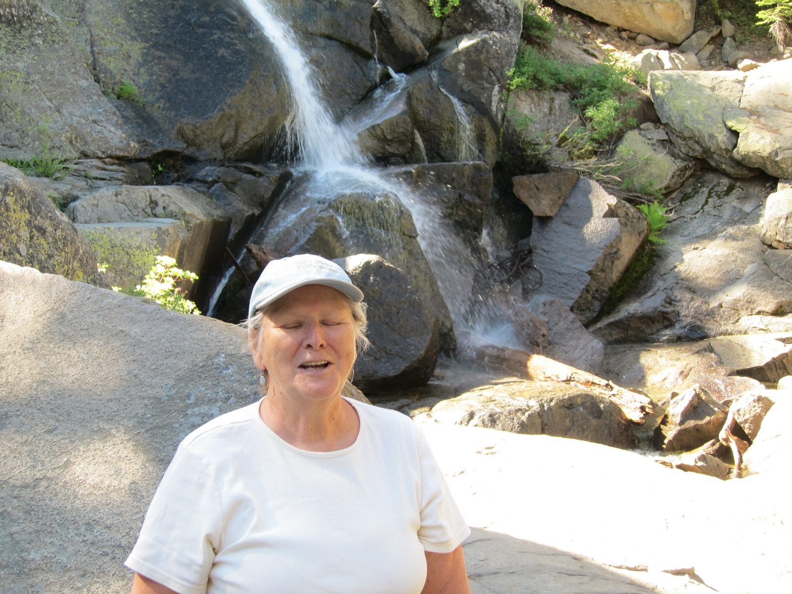 The air was great, the sounds were sublime.  Beautiful time of morning to listen to the splash of water.