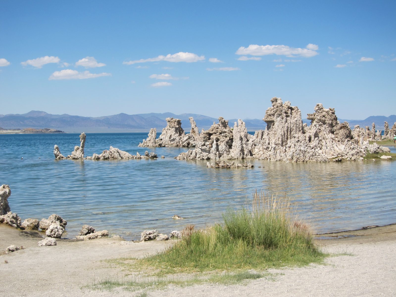This lake is a 'sister' lake to the Great Salt Lake in Utah.  Neither have an outlet and serve...
