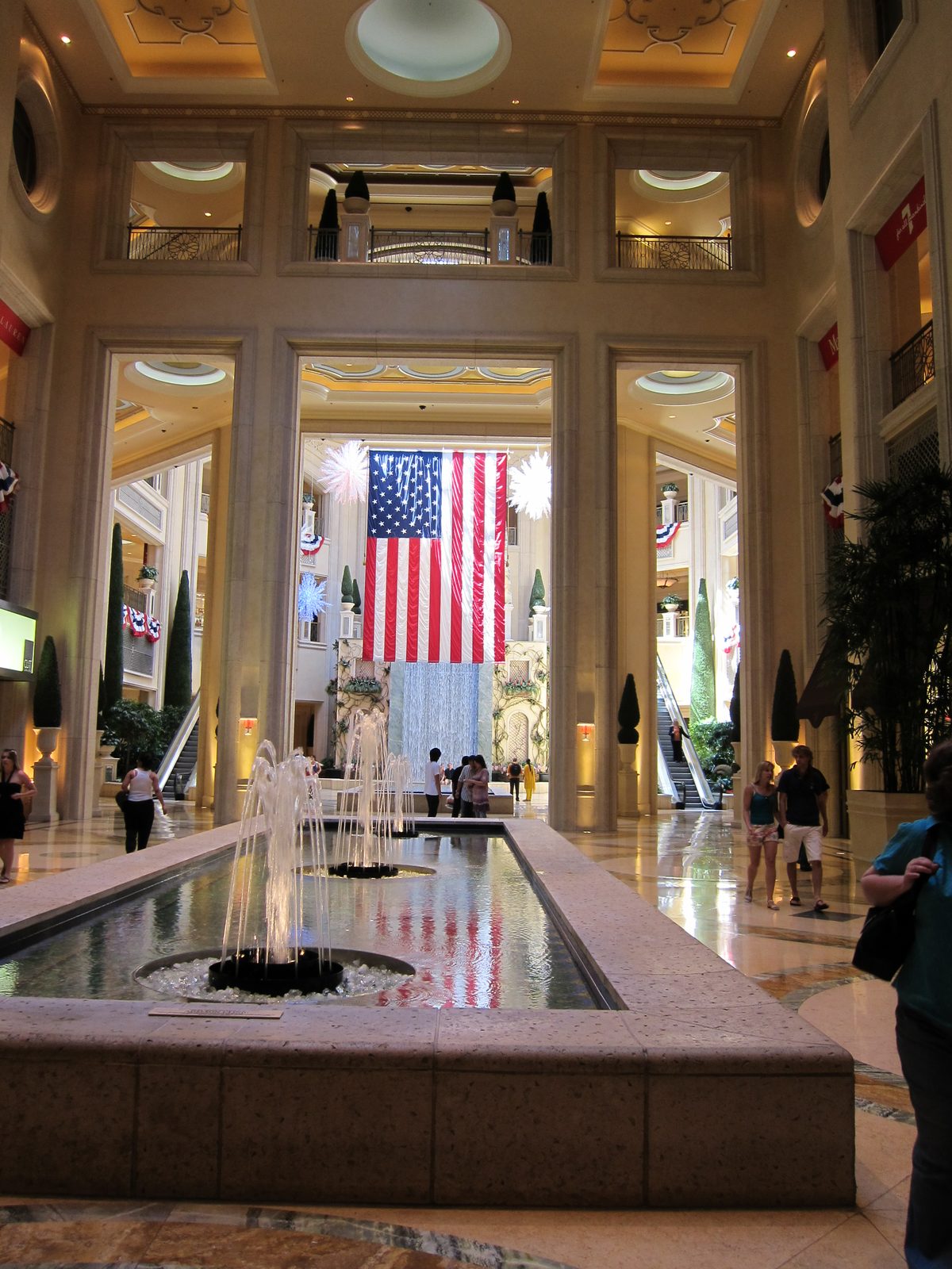 A partial view of the Palazzo lobby.  Lots of water features everywhere in Las Vegas.
