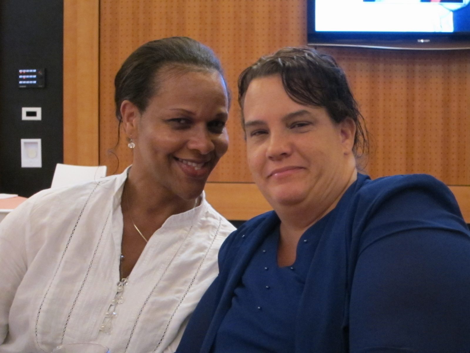 Gracie and Linda, Sophia's mother