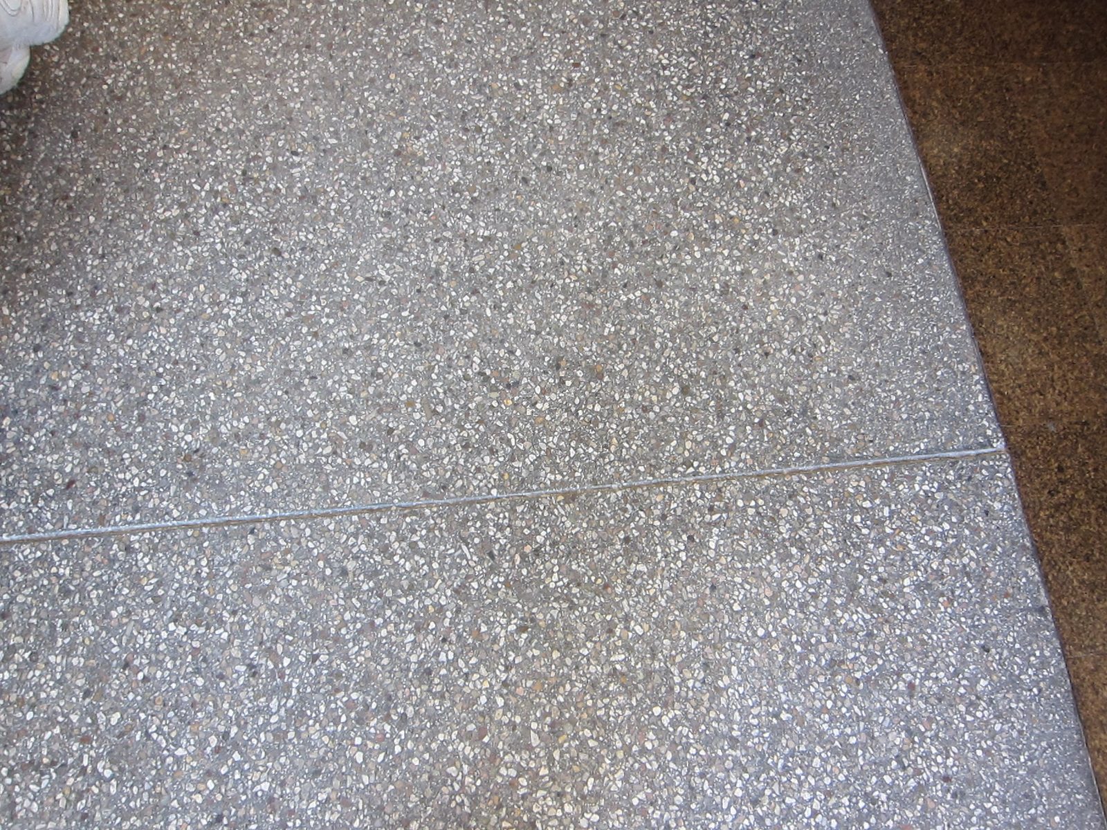 Concrete floor in the "less impact house" www.lessimpacthouse.com  visited on the Solar Energy...