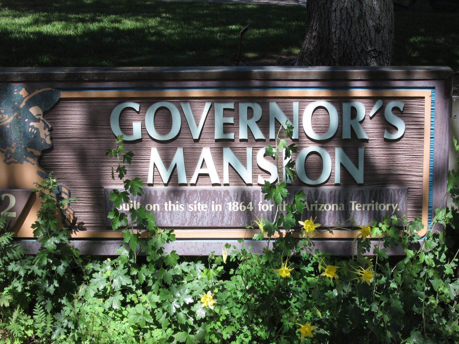 Pretty tour of the Governor's mansion