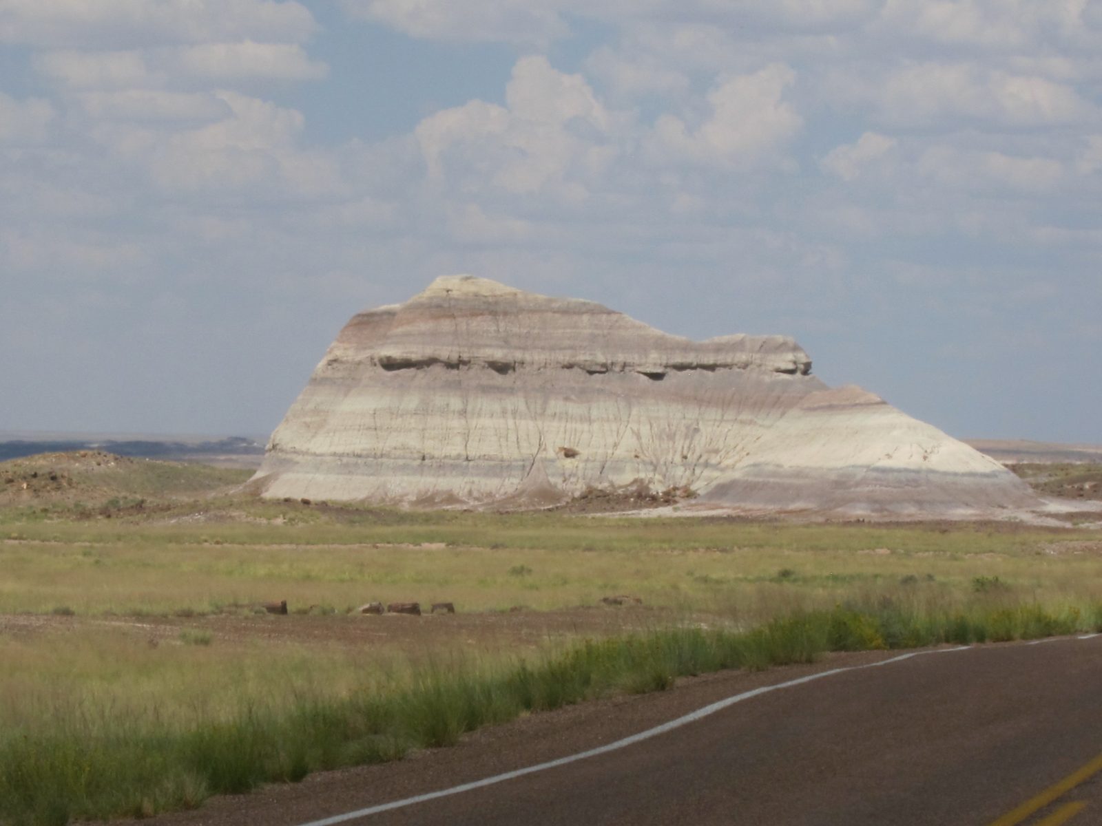 These abrupt shifts in the landscape continue to amaze me.  All around is flat prairie ... and then this