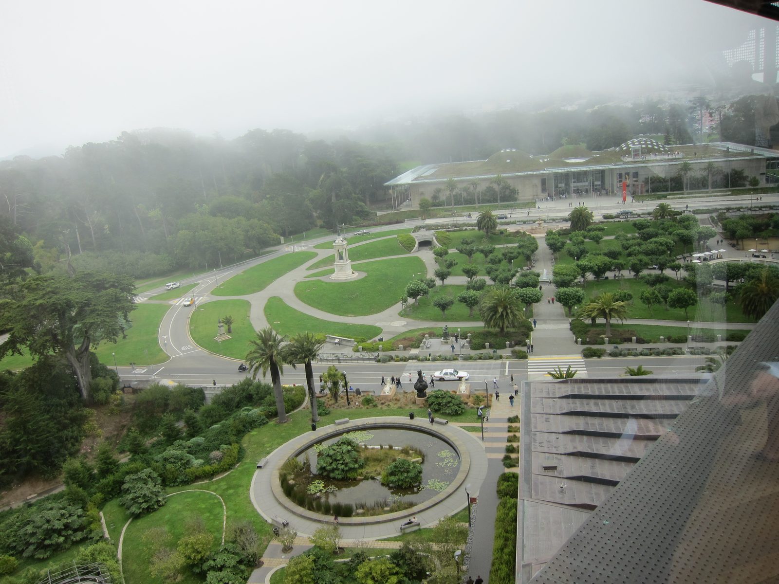 Across from the DeYoung is the California Academy of Science where the intrepid six spent a day...