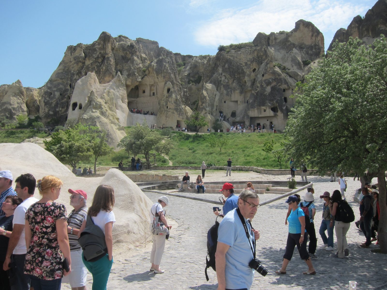 Not sure why we stopped at this place.  Looks like more of the same, plus tourists.  They were...