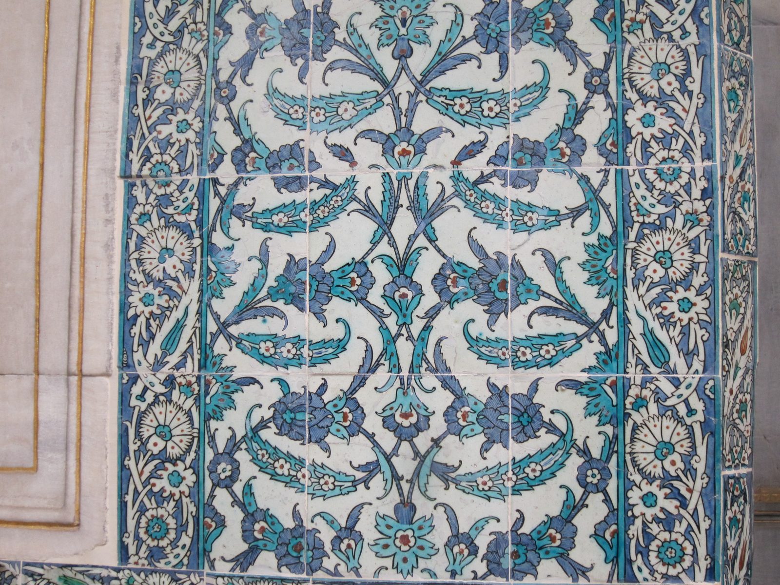 Another example of the decorative work on the walls.