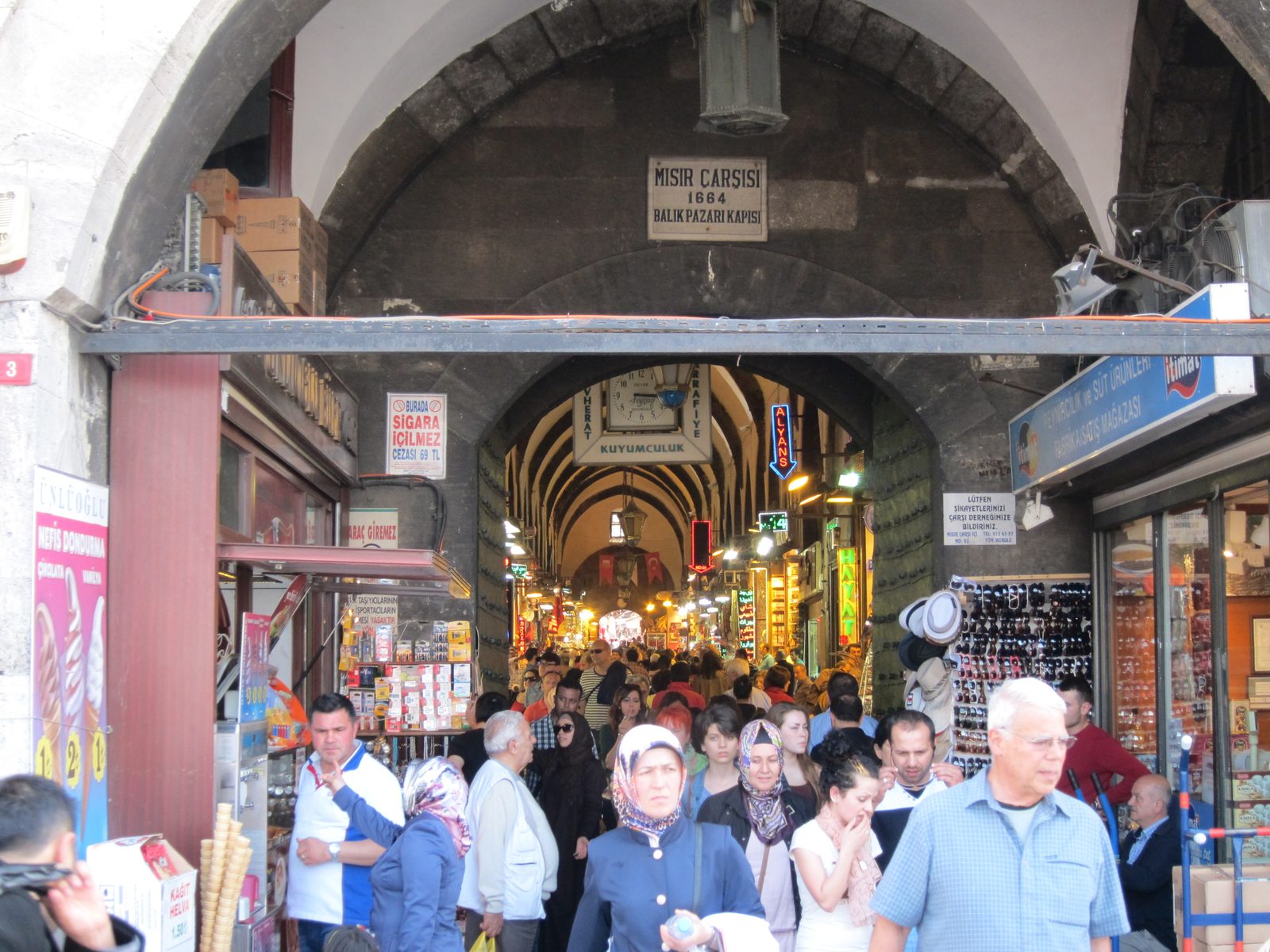 People escaping from the spice market.
Front right fellow is Richard from Saratoga ... on our...