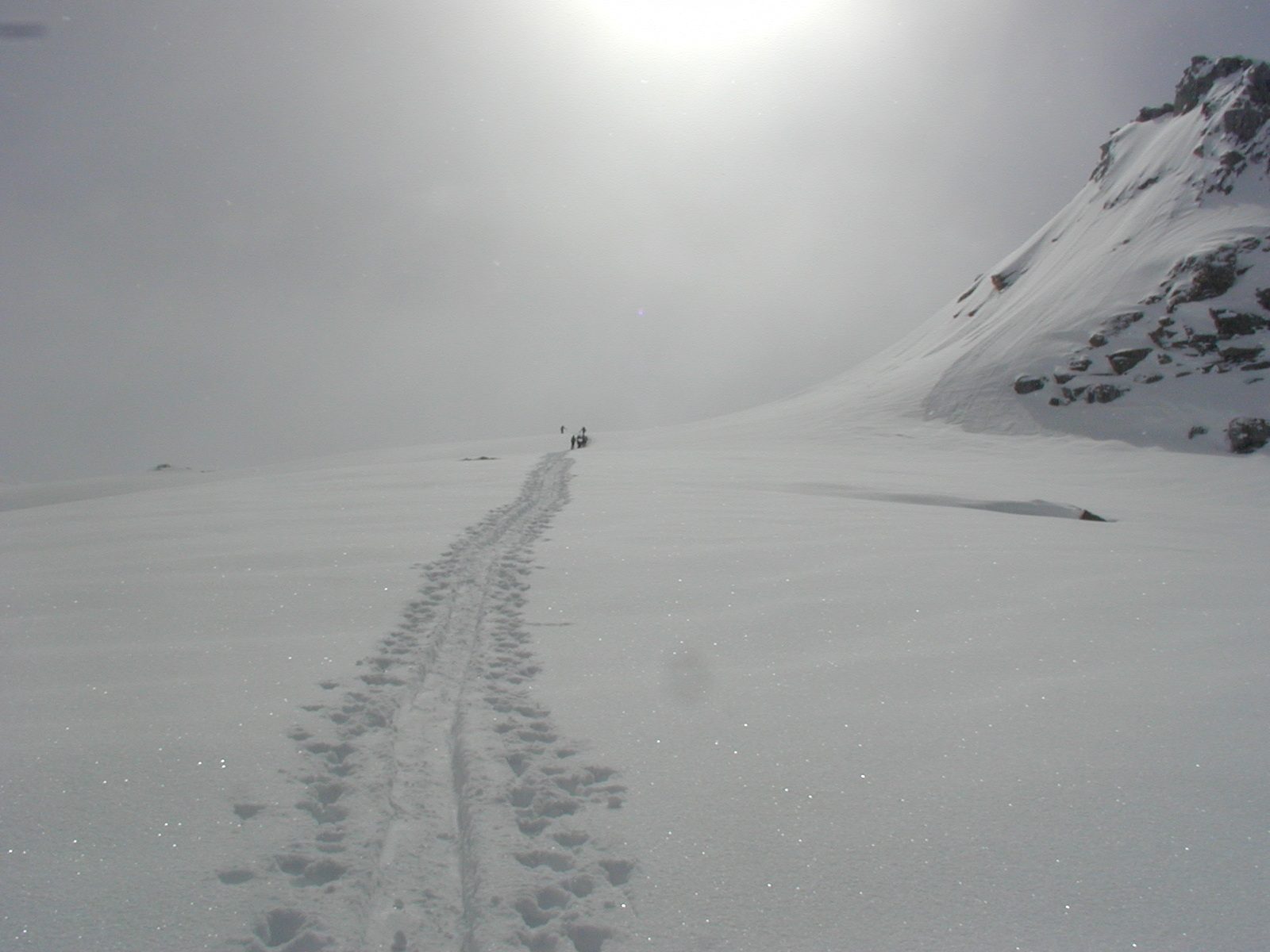 You can get a better view of the avalanche debris to the right.