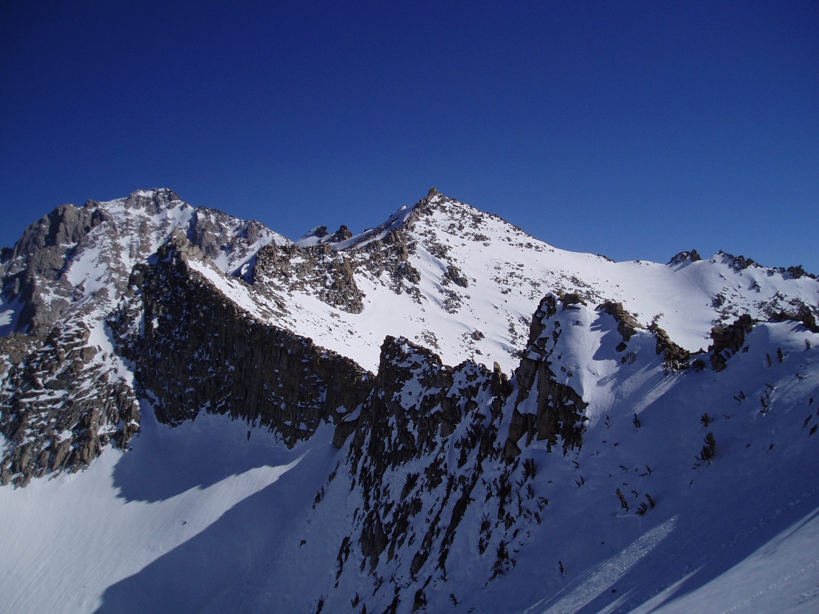 The Sierra Haute Route: Looking south from Kearsarge Pass.