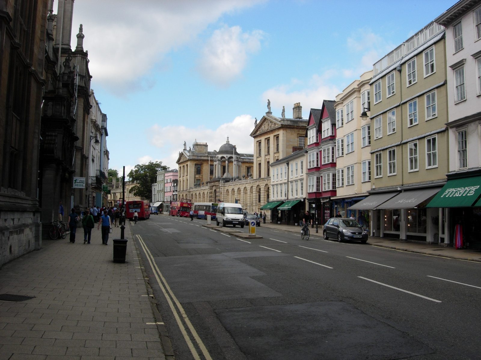 More of High Street. There is a nice tea place in the middle of the block on the right