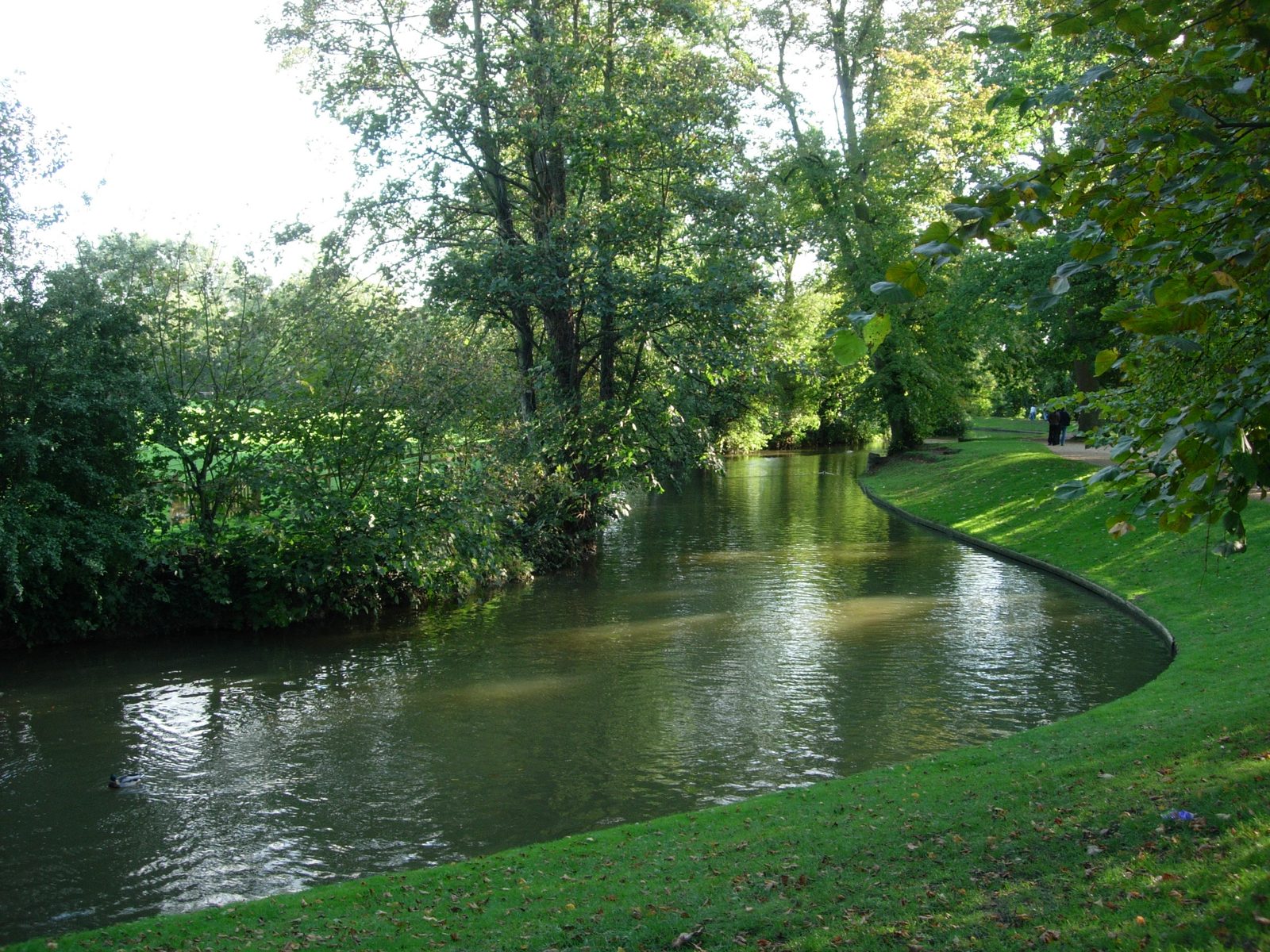The river Cherwell runs adjacent to Christ Church Meadow