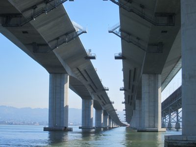 Looking down the skyway towards Oakland.  The horizontal...