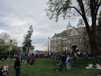 Sylvester Park and the old Washington State Capitol...