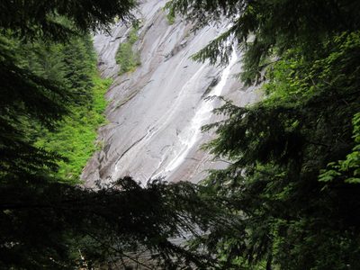 First glimpse of the falls!